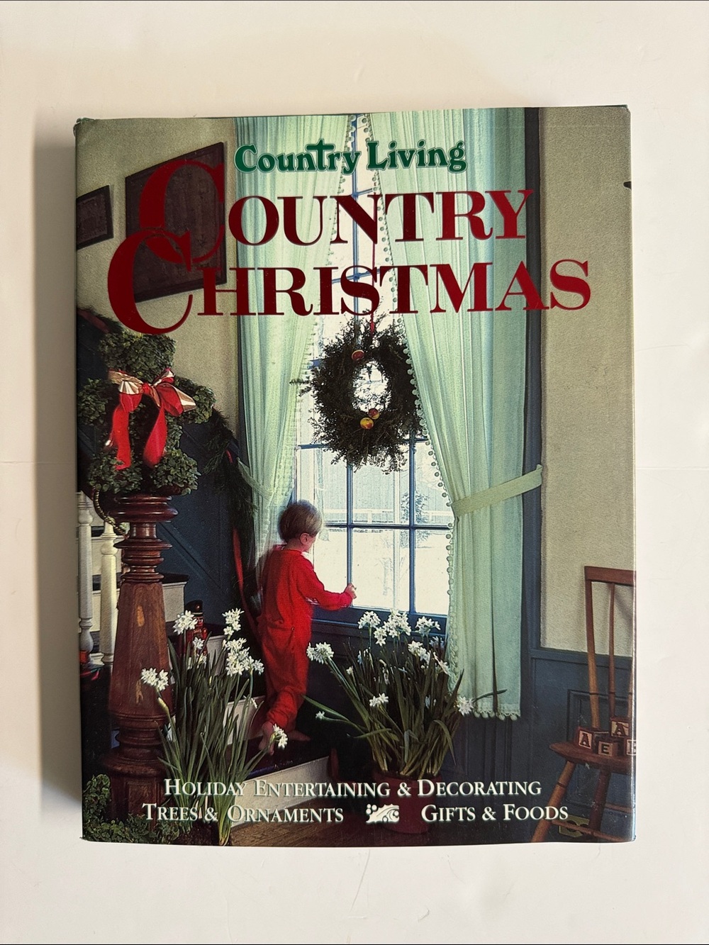Vintage 1990 Country Living Country Christmas Book - Red & Green Cover.Decor